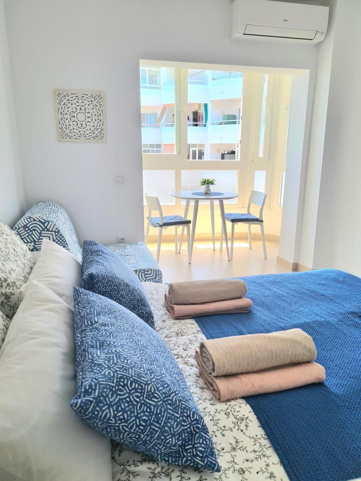 Apartamento Azul ตอร์เรโมลิโนส ภายนอก รูปภาพ